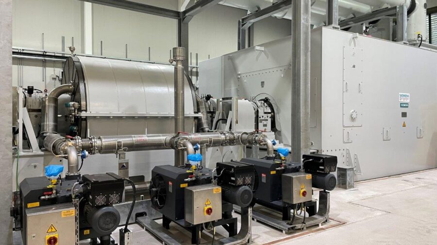 Quinbrook Commissions First New Synchronous Condenser for the UK Power Market